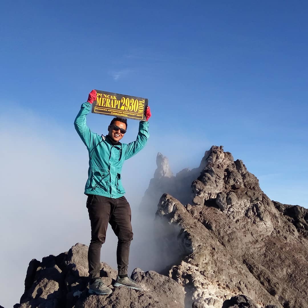 Detail Gambar Gunung Merapi Nomer 17