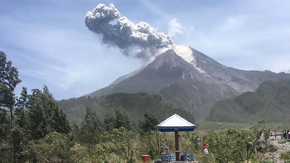 Detail Gambar Gunung Merapi Nomer 18