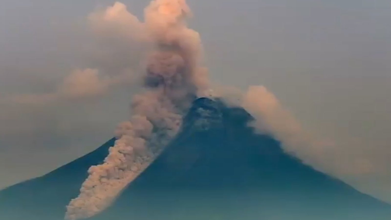 Detail Gambar Gunung Merapi Nomer 24