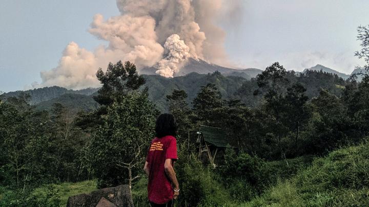 Detail Gambar Gunung Merapi Nomer 56