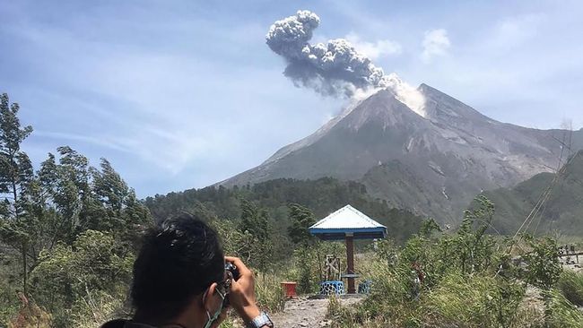 Detail Gambar Gunung Merapi Nomer 9