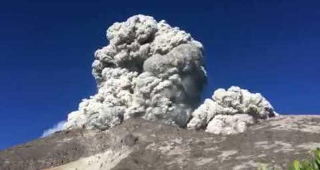 Detail Gambar Gunung Merapi Meletus 2018 Nomer 29