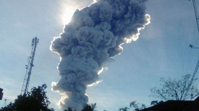 Detail Gambar Gunung Merapi Meletus 2018 Nomer 48