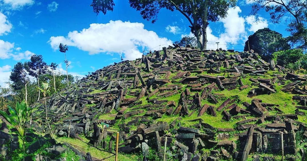 Detail Gambar Gunung Padang Nomer 5