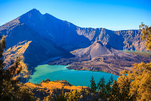 Detail Gambar Gunung Rinjani Nomer 15