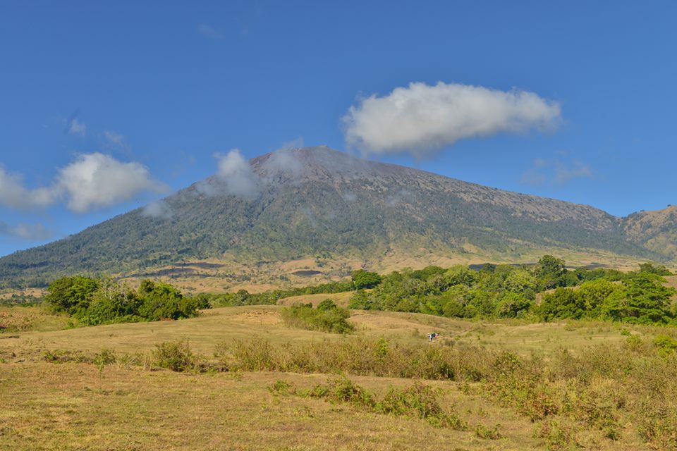 Detail Gambar Gunung Rinjani Nomer 26