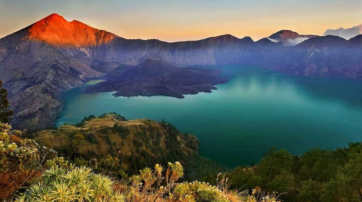 Detail Gambar Gunung Rinjani Nomer 7