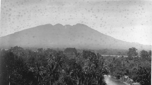 Detail Gambar Gunung Salak Nomer 45