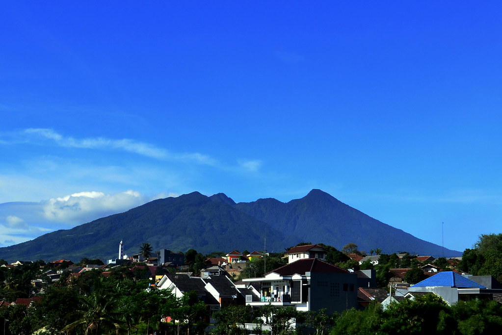 Detail Gambar Gunung Salak Nomer 48