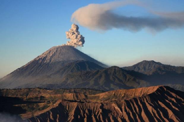 Detail Gambar Gunung Semeru Nomer 13