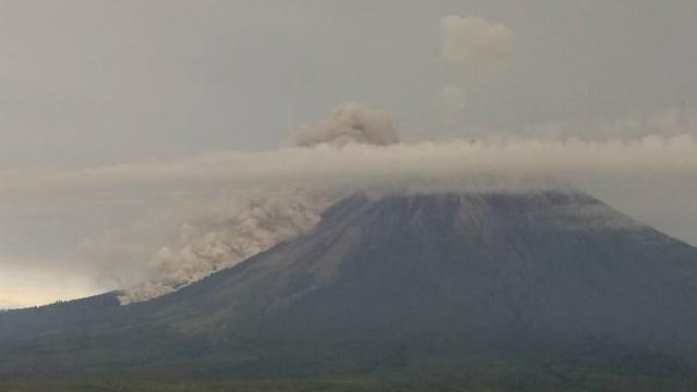 Detail Gambar Gunung Semeru Nomer 41