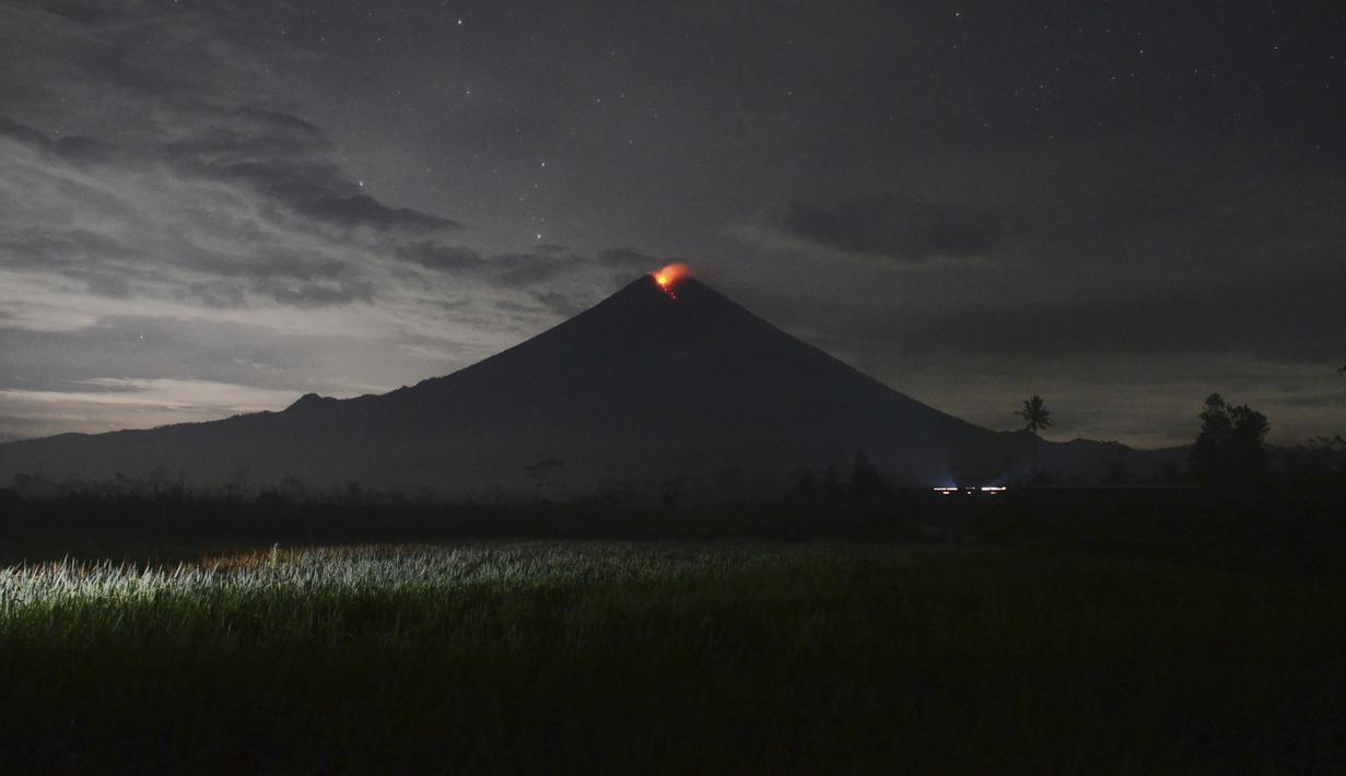 Detail Gambar Gunung Semeru Nomer 47