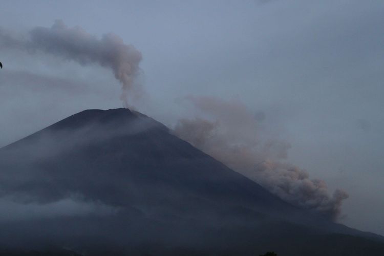 Detail Gambar Gunung Semeru Nomer 49