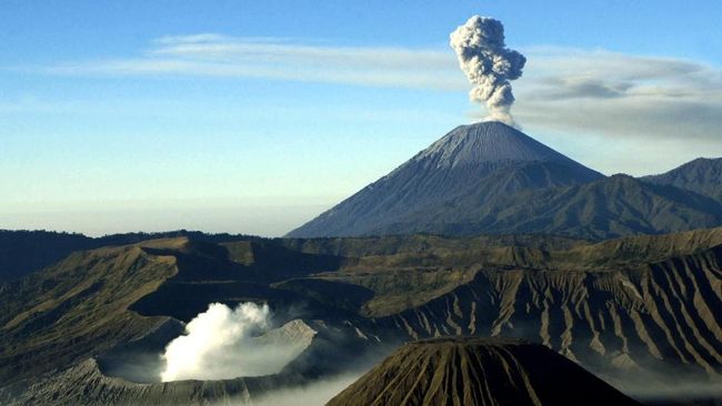 Detail Gambar Gunung Semeru Nomer 50