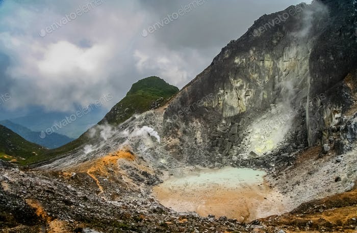 Detail Gambar Gunung Sibayak Nomer 26