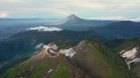 Detail Gambar Gunung Sibayak Nomer 35