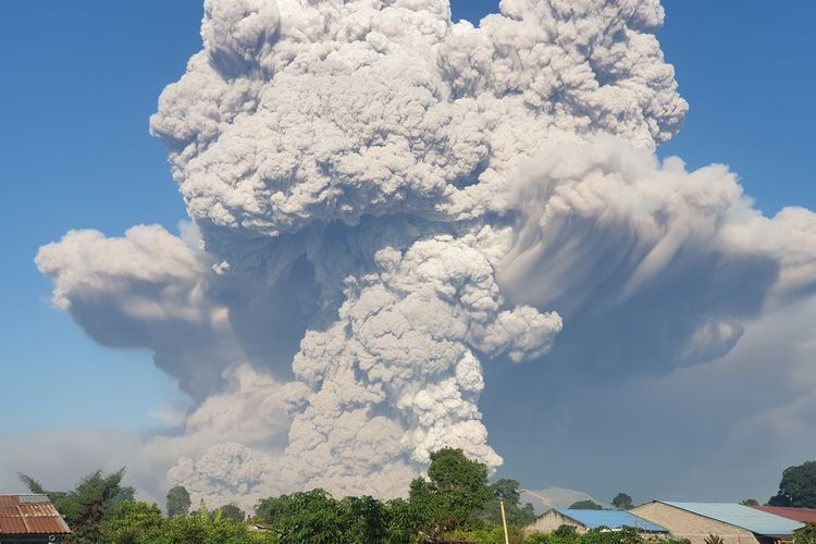 Detail Gambar Gunung Sinabung Nomer 6