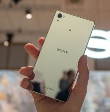 Detail Gambar Handphone Sony Terbaru Anti Air Nomer 8