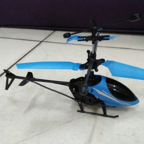 Detail Gambar Helikopter Mainan Nomer 34