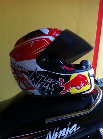 Detail Gambar Helm Balap Nomer 27