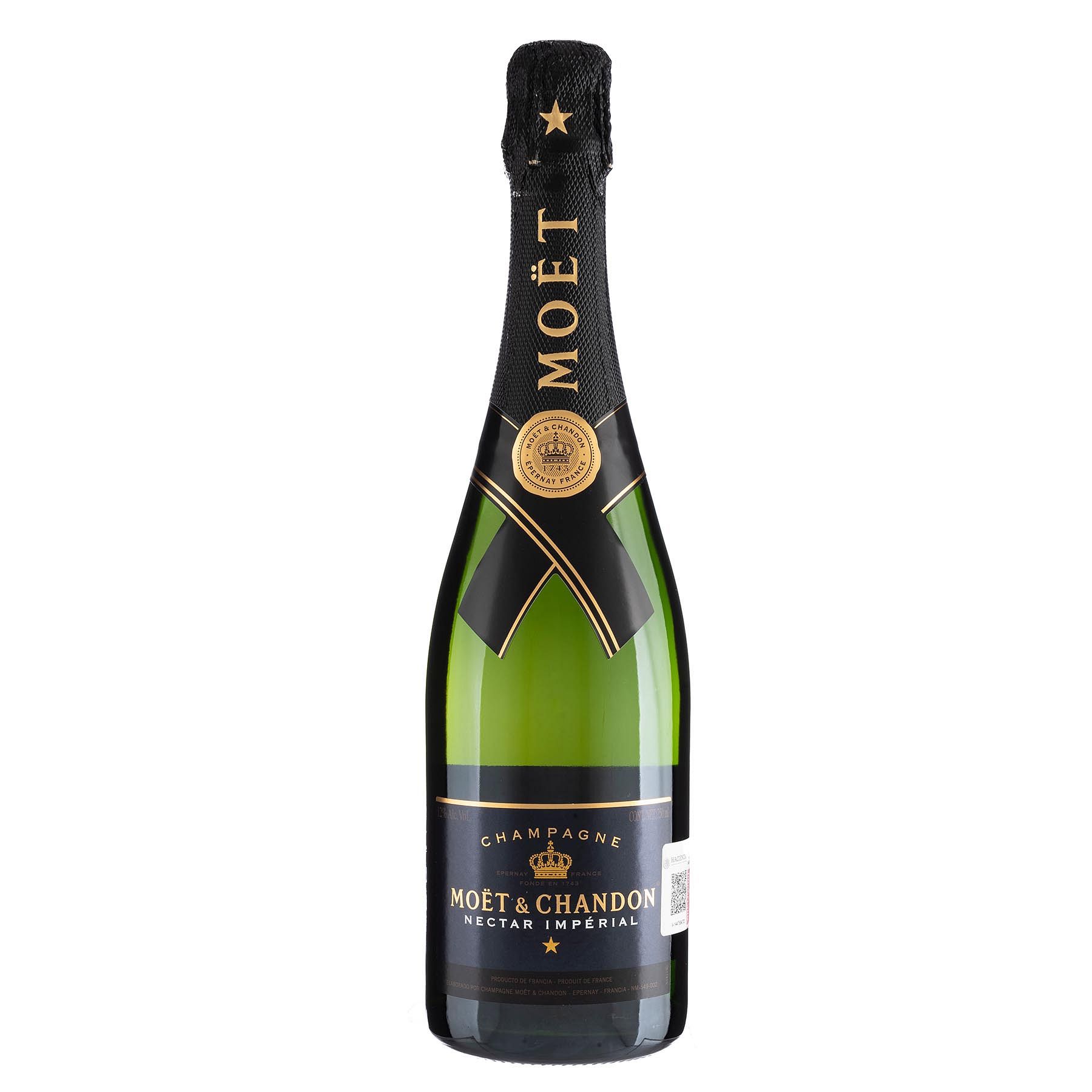 Detail Moet Chandon Pinguin Nomer 8