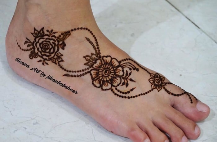 Detail Gambar Henna Di Kaki Yang Simple Nomer 22