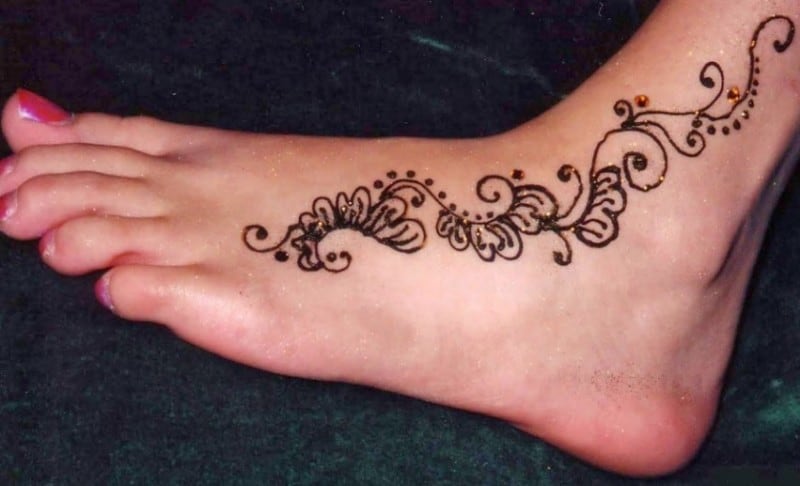 Detail Gambar Henna Di Kaki Yang Simple Nomer 35