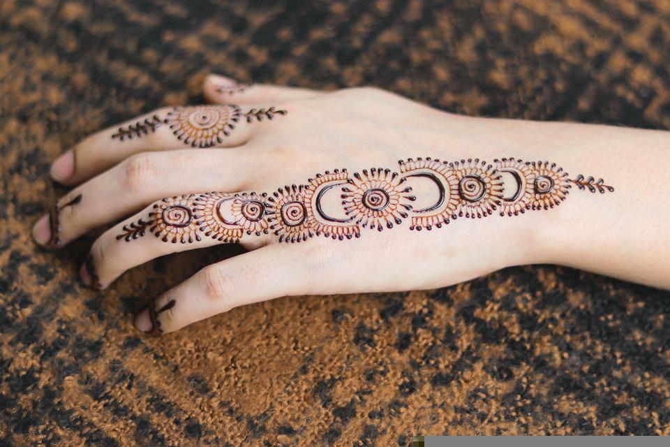 Detail Gambar Henna Jari Nomer 51