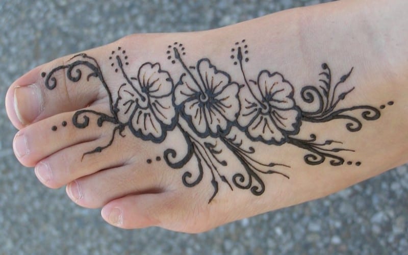 Detail Gambar Henna Kaki Simple Nomer 40