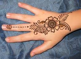 Detail Gambar Henna Kaki Simple Nomer 8