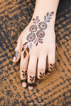 Detail Gambar Henna Paling Simple Nomer 26