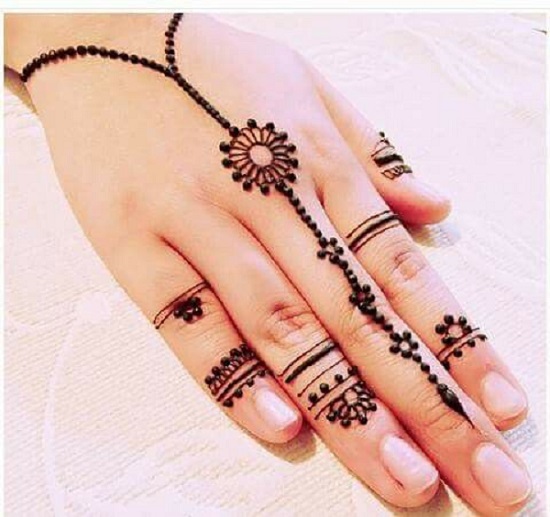 Detail Gambar Henna Sederhana Nomer 30