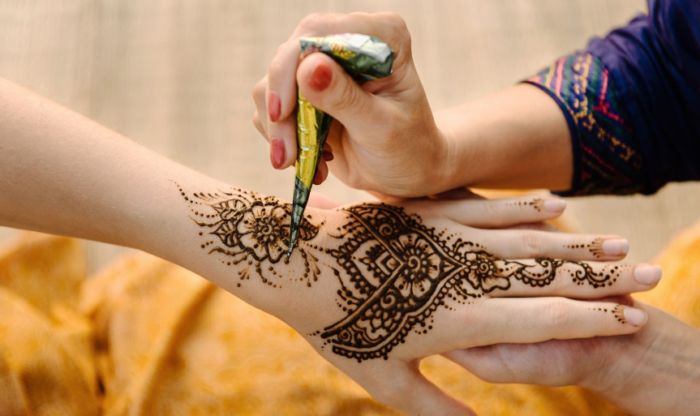 Detail Gambar Henna Simple Cantik Nomer 22