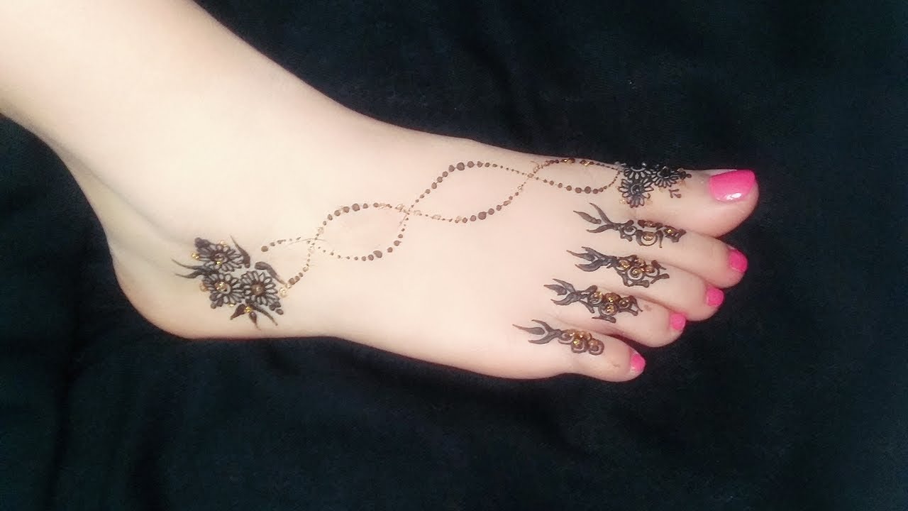 Download Gambar Henna Simple Di Kaki Nomer 2