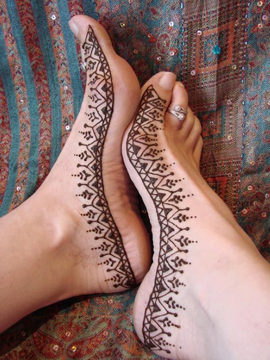 Detail Gambar Henna Simple Di Kaki Nomer 29