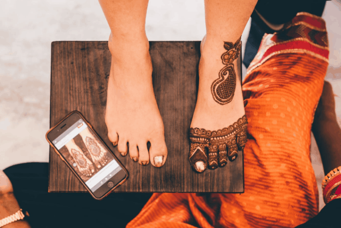 Detail Gambar Henna Simple Di Kaki Nomer 45