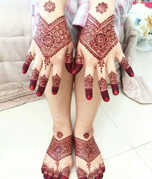 Detail Gambar Henna Tangan Dan Kaki Nomer 21