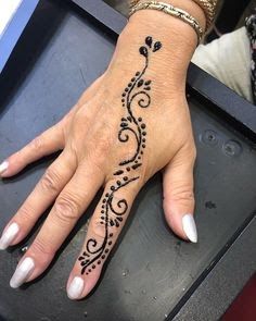 Detail Gambar Henna Terbaik Nomer 11