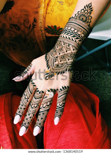 Detail Gambar Henna Wedding Nomer 24