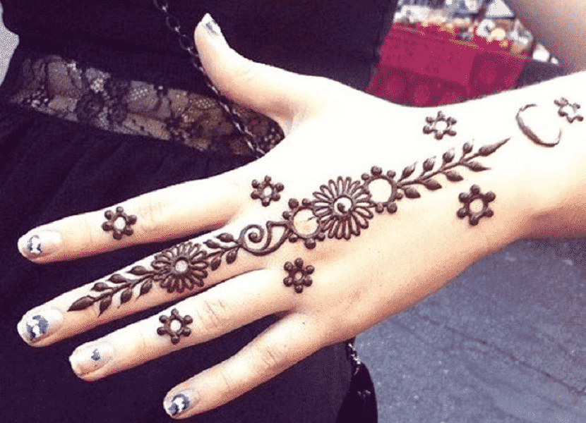 Detail Gambar Henna Yang Sedikit Nomer 39