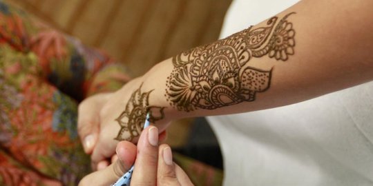 Detail Gambar Henna Yang Sedikit Nomer 44