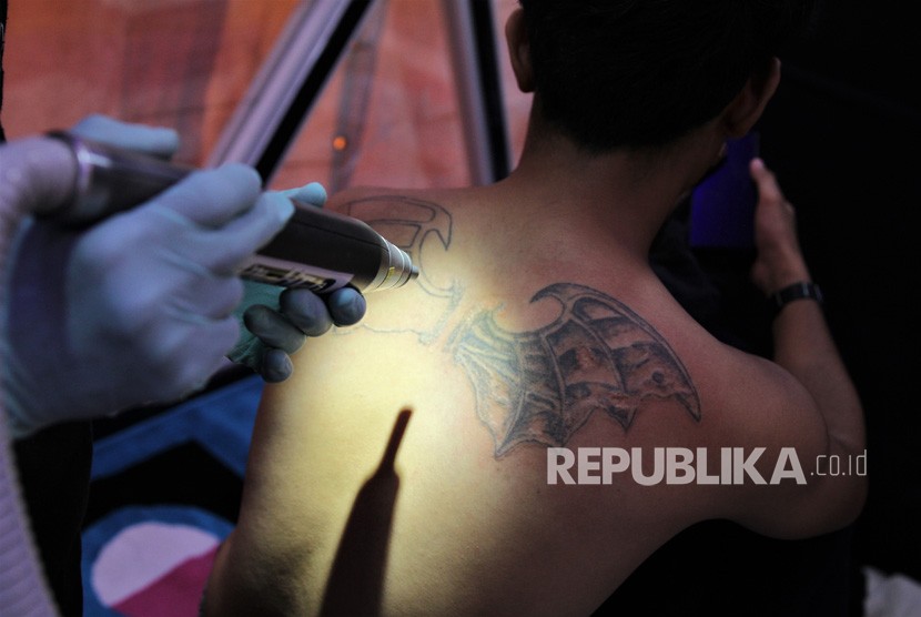 Detail Contoh Gambar Tato Di Punggung Nomer 41