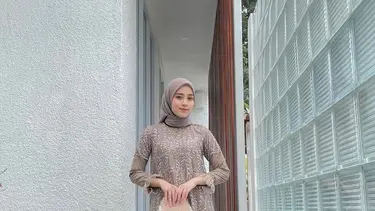 Detail Contoh Gamis Brokat Nomer 34