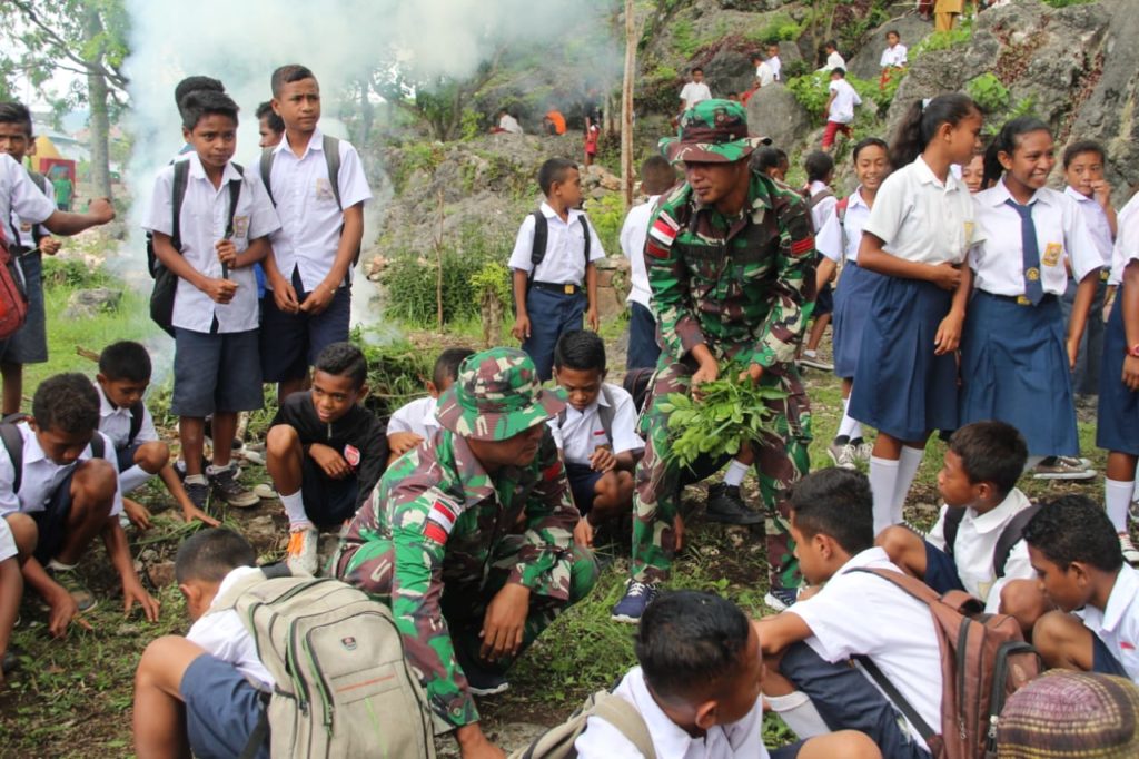 Detail Contoh Gotong Royong Di Sekolah Nomer 28