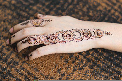 Detail Contoh Henna Di Tangan Nomer 45