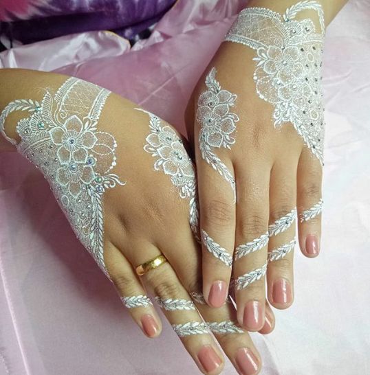 Detail Contoh Henna Putih Simple Nomer 26