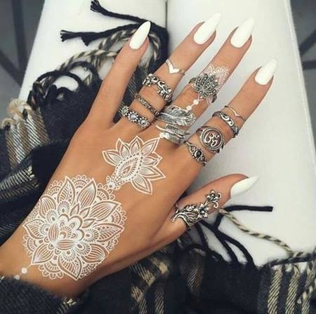 Detail Contoh Henna Putih Simple Nomer 53