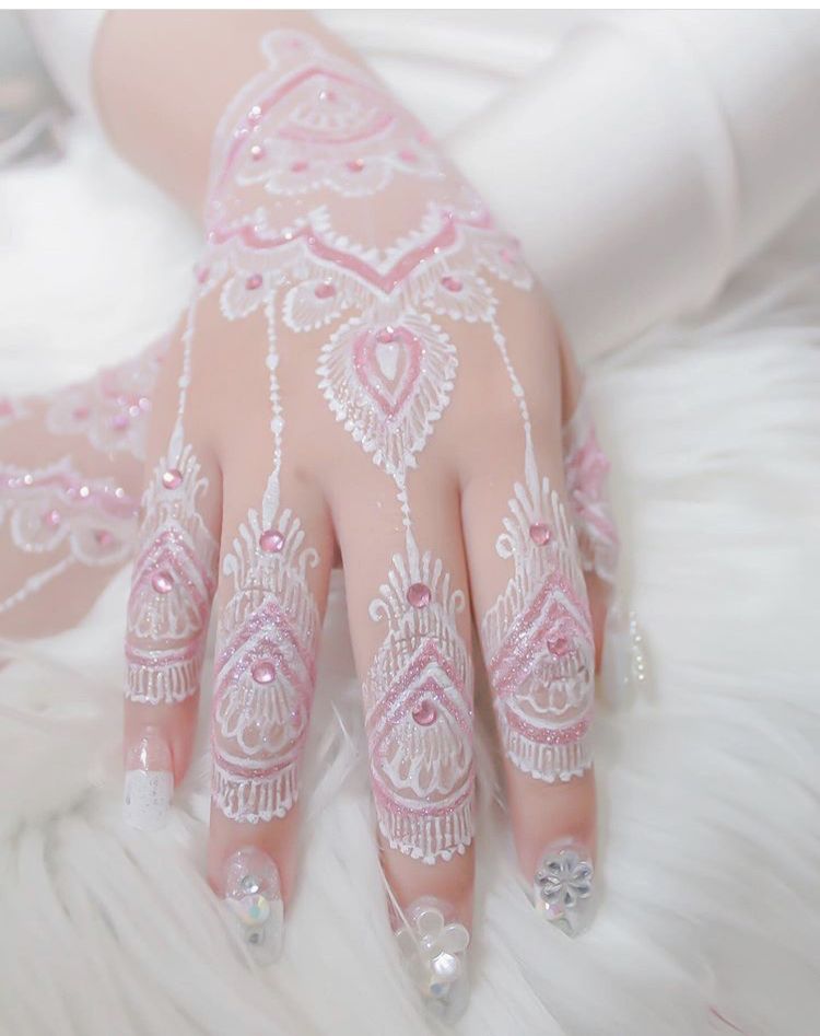 Detail Contoh Henna Tangan Pengantin Nomer 31