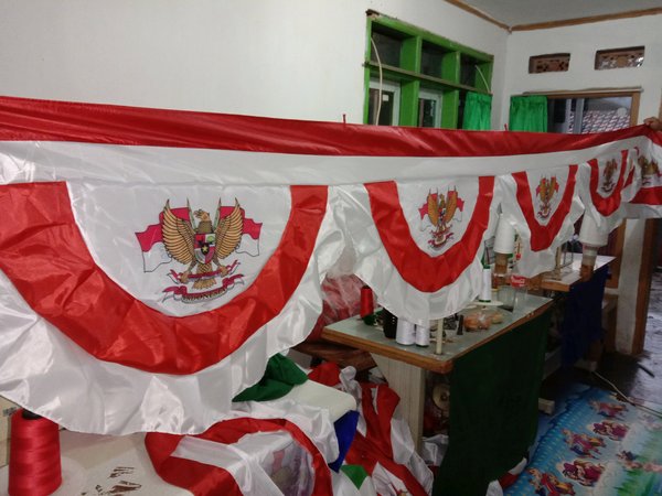 Detail Gambar Hiasan Bendera Merah Putih Nomer 29