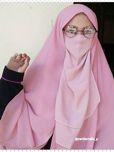 Detail Gambar Hijab Bercadar Nomer 32